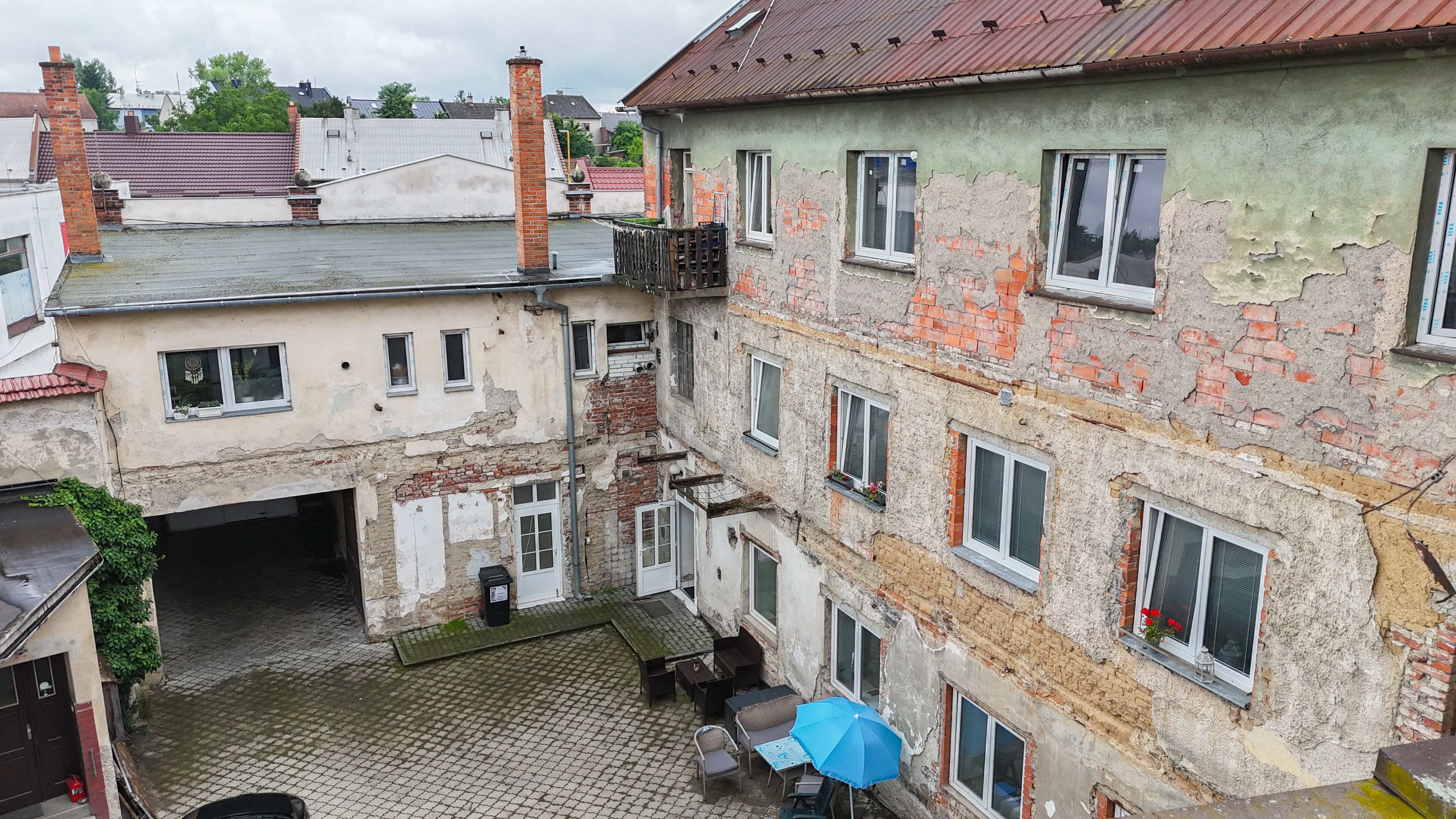 Prodej objektu s pěti byty a prodejnou ve Velké Bystřici - obrázek č.16