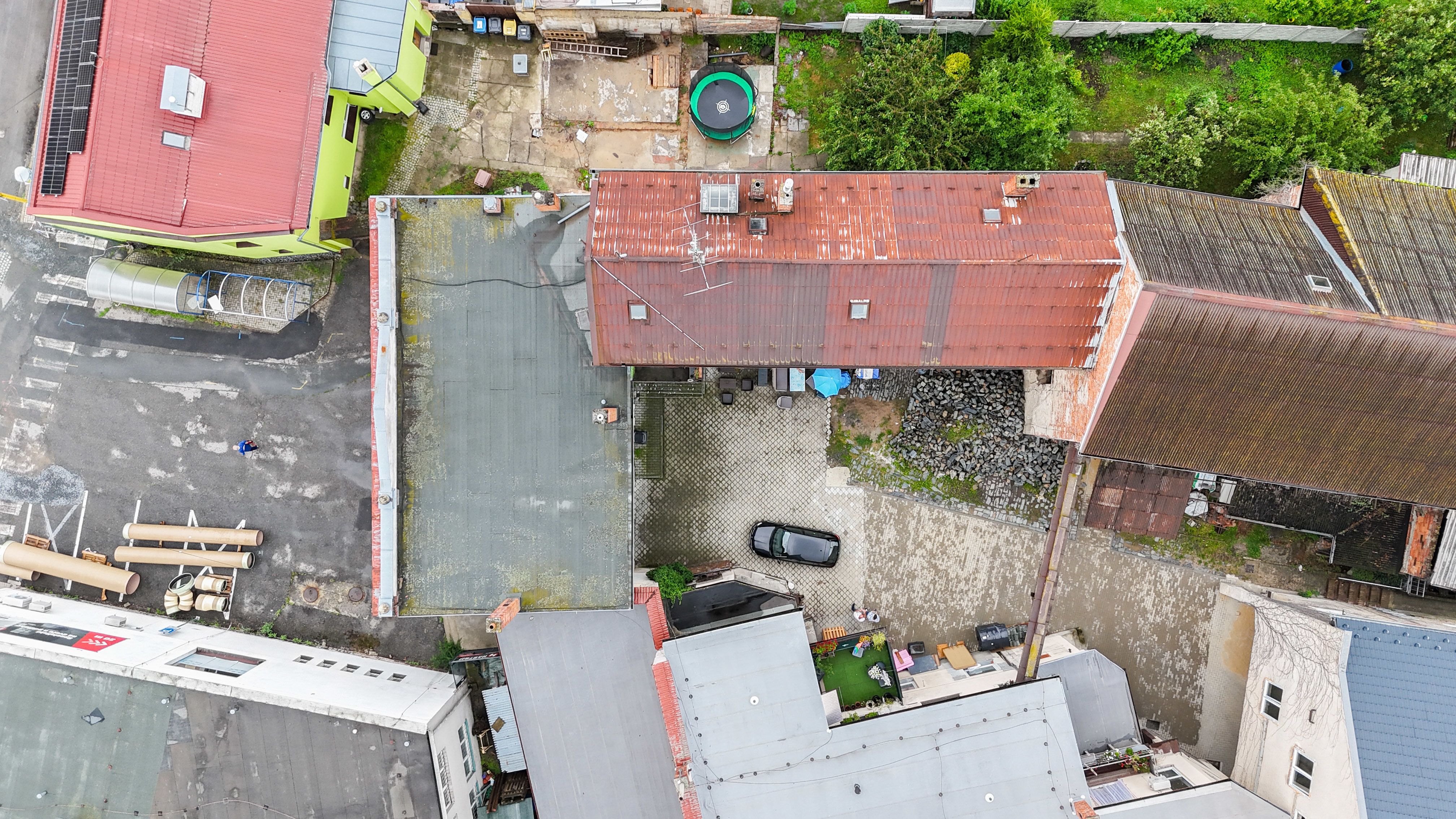 Prodej objektu s pěti byty a prodejnou ve Velké Bystřici - obrázek č.23